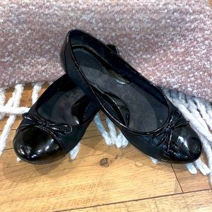 b.o.c. patent leather flat